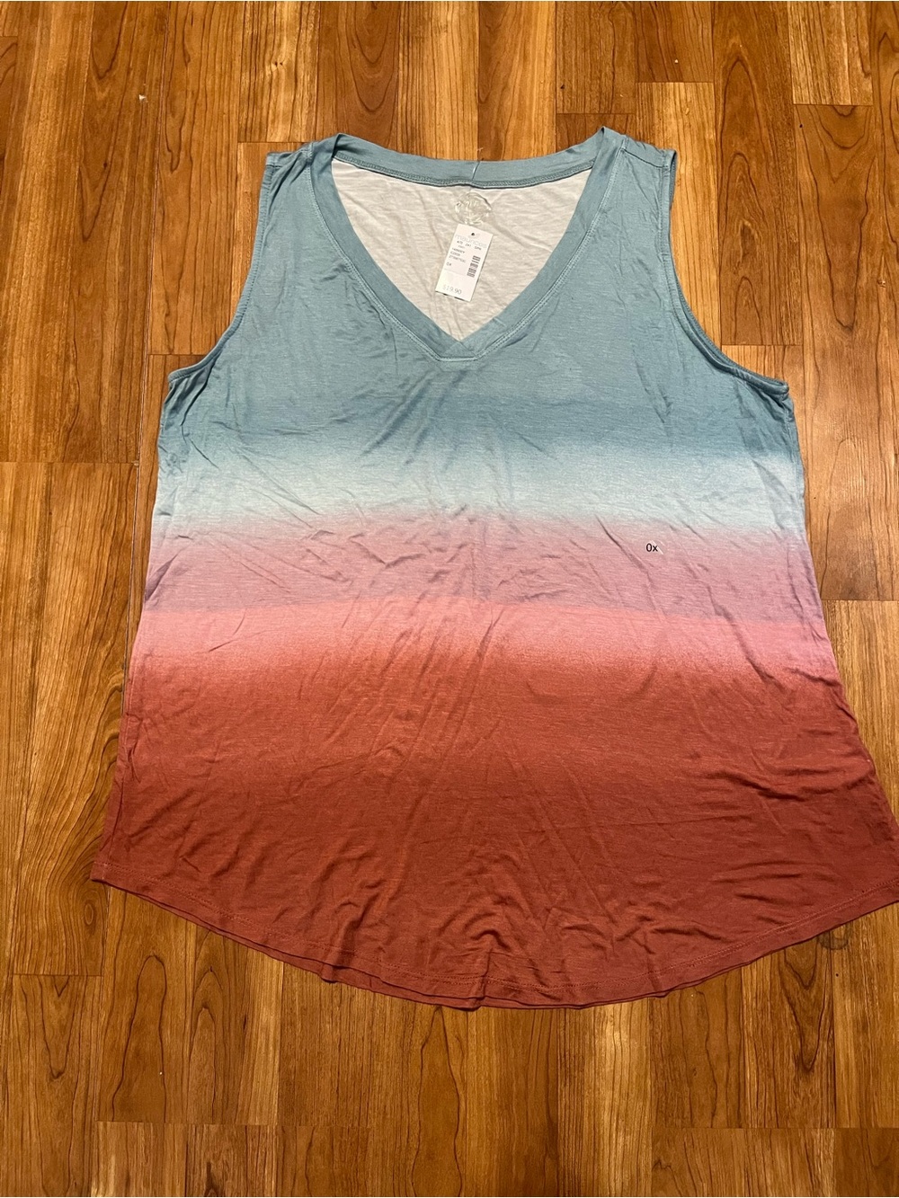 🆕 NWT Maurices 24/7 Flawless Ombre V-Neck Tank